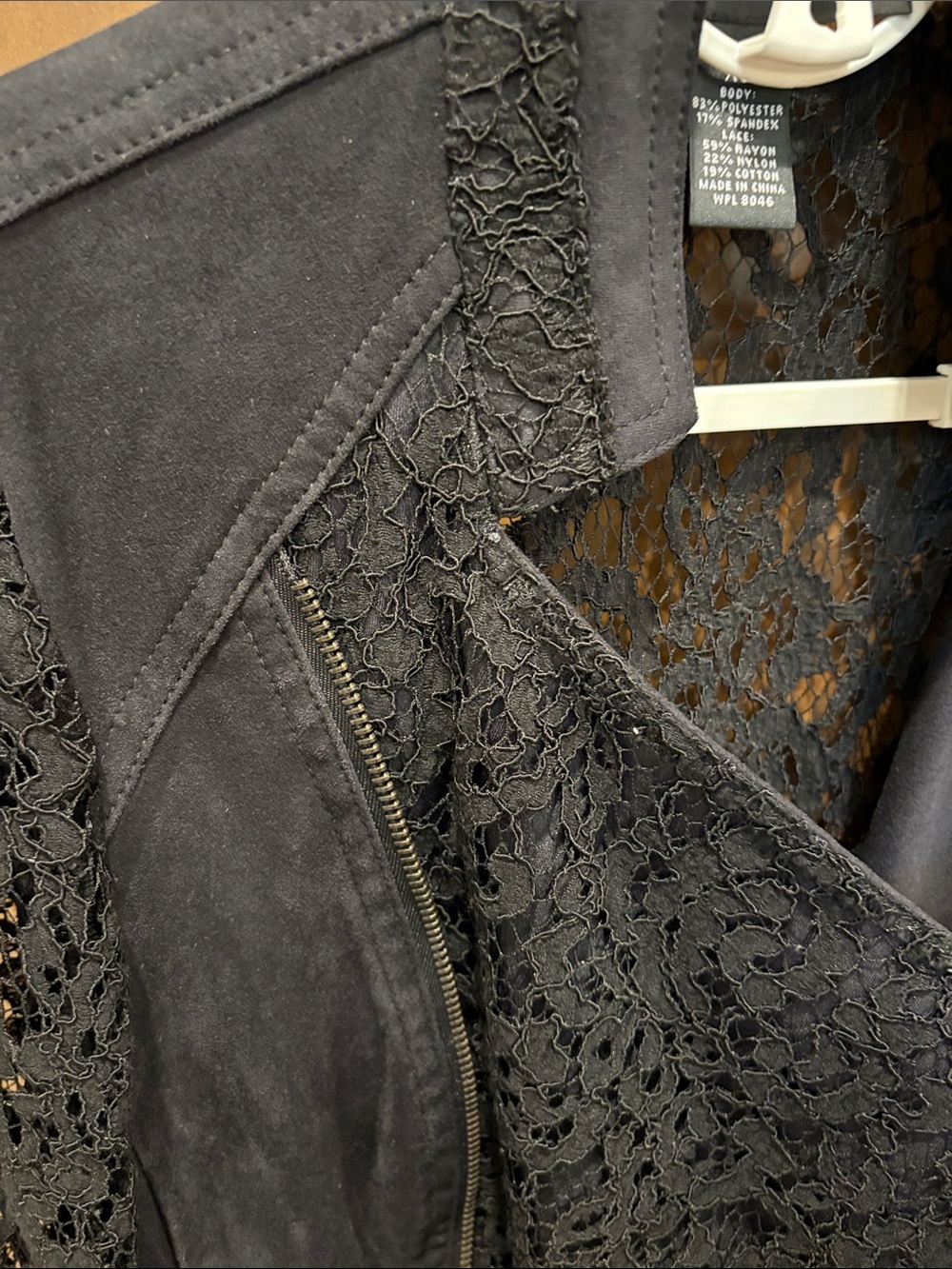 Elegant Edginess - Picture 4 of 4